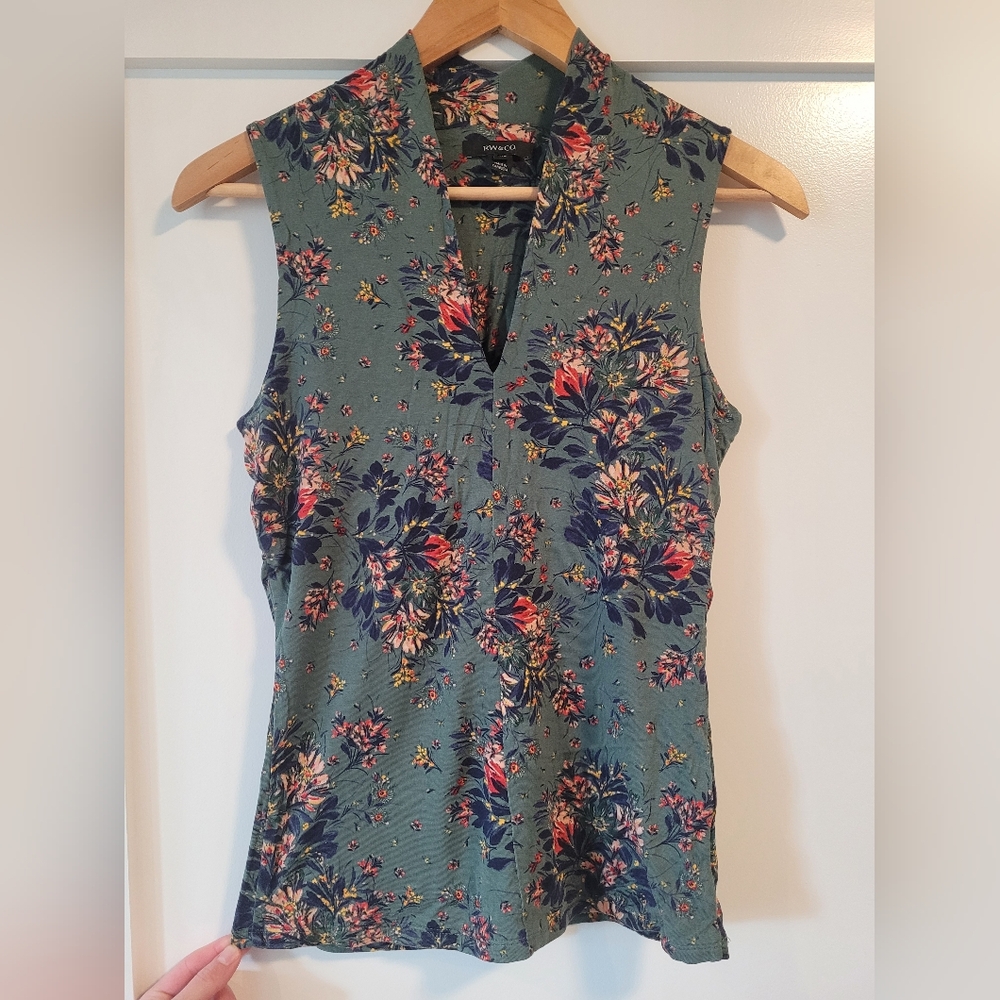 RW&Co Floral T-shirt